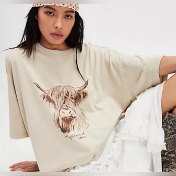 Free People Tops - Free People Highland cow We The Free Farm Friends Tee Shirt Cream Sz L NEW